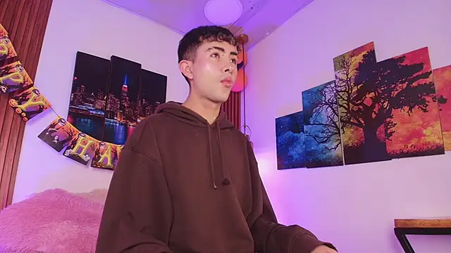 Snapshot of Noah_Xitruxx chatting on November 2025 03:21:01 AM Noah Xitruxx online show from November 2025 03:21:01 AM