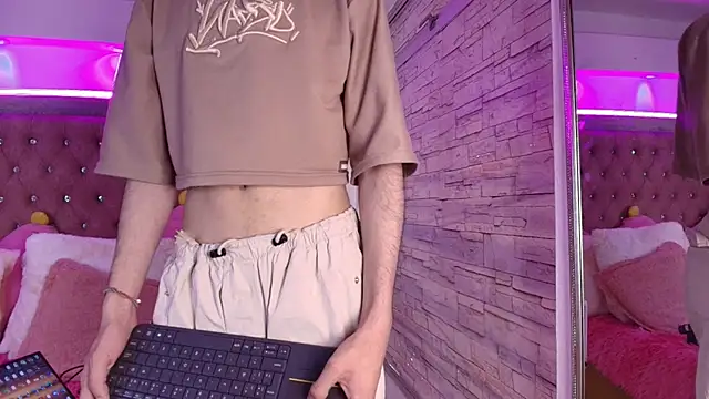 Snapshot of Noah_Xitruxx chatting on October 2025 12:46:01 PM Noah Xitruxx online show from October 2025 12:46:01 PM