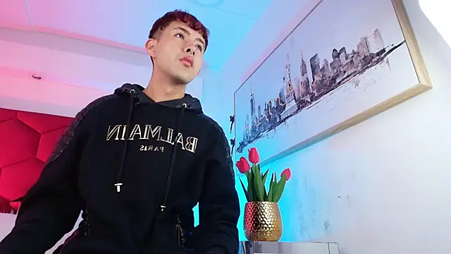 Snapshot of Noah_Xitruxx chatting on December 2025 12:51:01 PM Noah Xitruxx online show from December 2025 12:51:01 PM