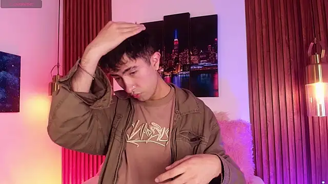 Snapshot of Noah_Xitruxx chatting on November 2025 03:32:02 AM Noah Xitruxx online show from November 2025 03:32:02 AM