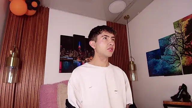 Snapshot of Noah_Xitruxx chatting on November 2025 02:49:01 AM Noah Xitruxx online show from November 2025 02:49:01 AM