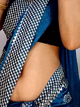 xpihu online show from November 2025 05:51:02 PM