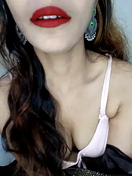 xpihu online show from October 2025 06:53:02 PM