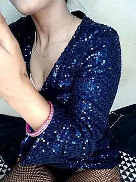 xpihu online show from April 2026 06:05:01 PM