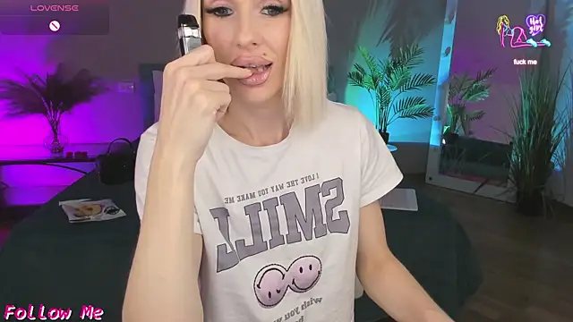 Lana kitty   online show from May 2026 10:39:01 PM