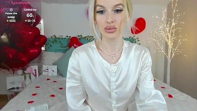 Lana kitty   online show from February 2025 11:00:01 PM
