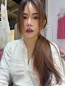 Selenaaaaa- online show from April 2026 05:58:02 AM