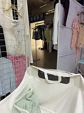 Selenaaaaa- online show from April 2026 05:14:02 AM