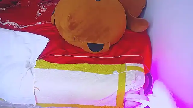 Snapshot of squirtsimi_9 chatting on December 2024 02:24:01 AM squirtsimi 9 online show from December 2024 02:24:01 AM