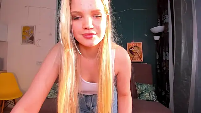 Snapshot of Xloe_Queen chatting on March 2025 01:27:02 PM Xloe Queen online show from March 2025 01:27:02 PM