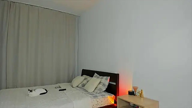 Xloe Queen online show from March 2026 05:19:01 PM