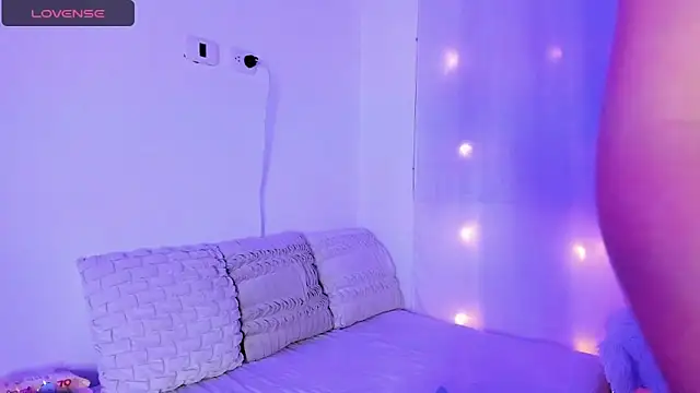 Snapshot of Aria_uwu chatting on December 2024 04:48:01 AM Aria uwu online show from December 2024 04:48:01 AM