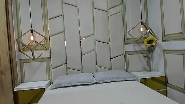 pola adams  online show from March 2025 11:33:01 AM