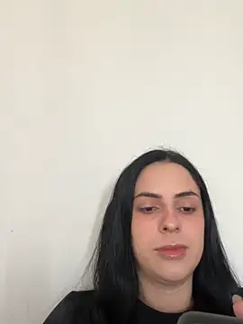 Morguisssz online show from November 2025 04:00:01 PM