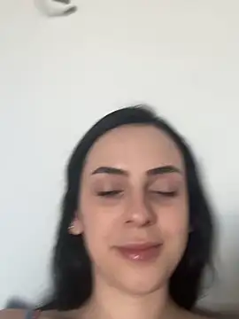 Morguisssz online show from November 2025 07:36:01 PM