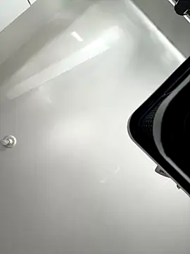 Morguisssz online show from November 2025 12:55:02 PM