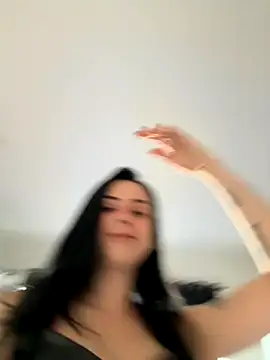 Morguisssz online show from November 2025 09:18:01 PM