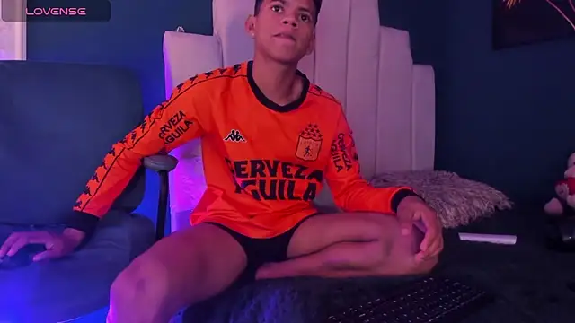 Snapshot of Jeffry_wolvess chatting on March 2025 03:11:02 PM Jeffry wolvess online show from March 2025 03:11:02 PM