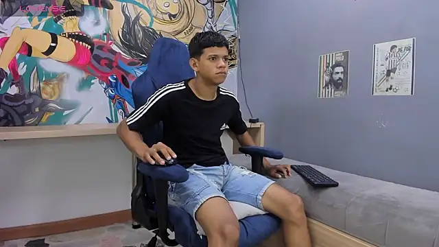 Snapshot of Jeffry_wolvess chatting on March 2025 12:11:01 PM Jeffry wolvess online show from March 2025 12:11:01 PM