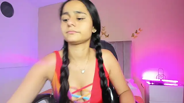 Giselle Roldan online show from April 2026 03:45:02 AM