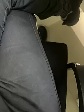 krishking1117 online show from December 2024 12:16:02 PM