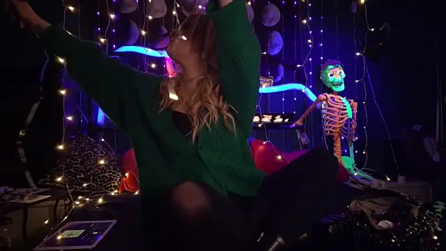 anonymouszN online show from November 2025 09:15:01 PM