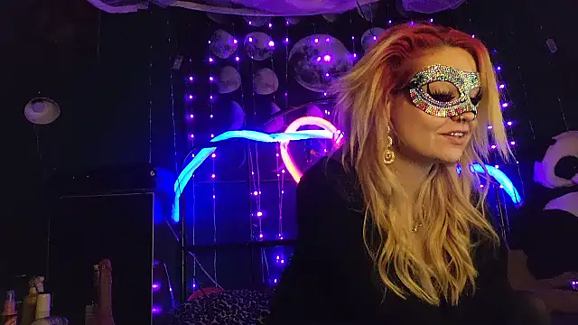 anonymouszN online show from November 2025 09:09:01 PM