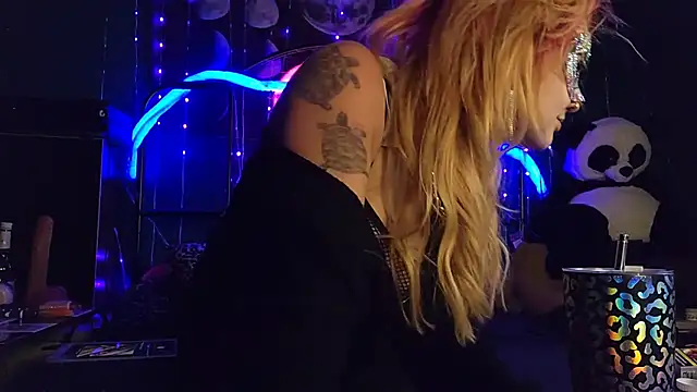 anonymouszN online show from October 2025 09:33:02 PM