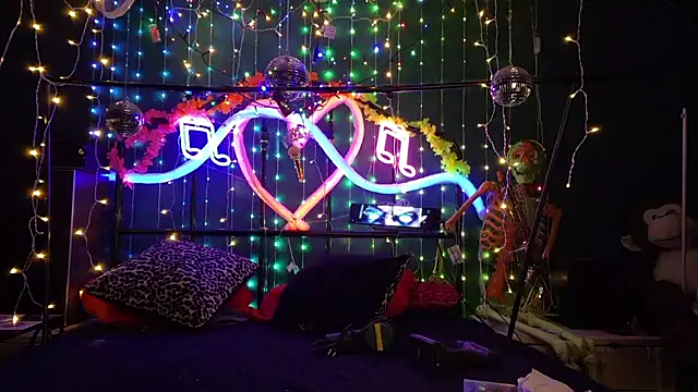 anonymouszN online show from February 2026 09:37:02 PM