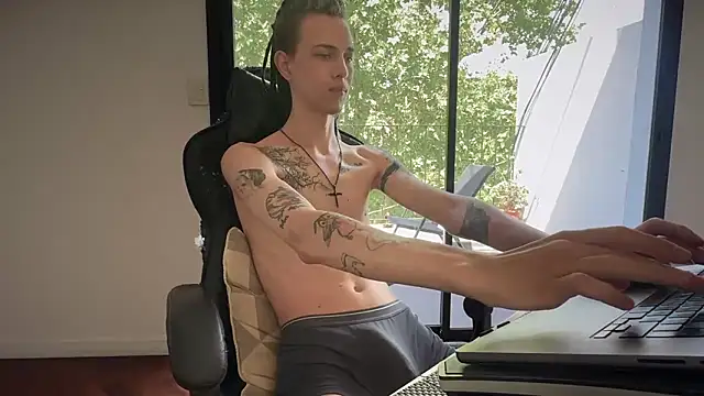 Den BlueXx online show from February 2026 03:44:01 PM