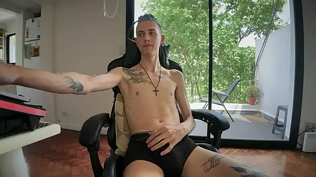 Den BlueXx online show from November 2025 04:55:02 PM