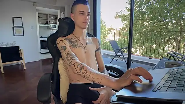 Den BlueXx online show from April 2026 07:53:02 PM