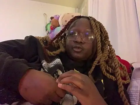 BigKittyRaven online show from November 2025 12:43:02 AM