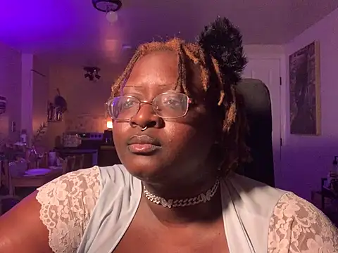 BigKittyRaven online show from December 2024 04:56:01 AM