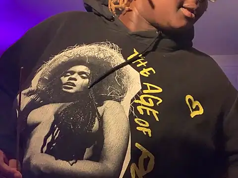 BigKittyRaven online show from December 2024 02:25:01 AM