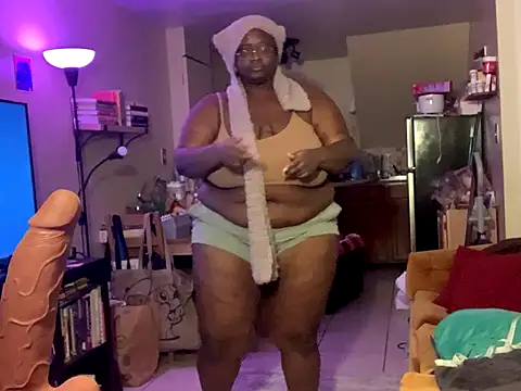 BigKittyRaven online show from December 2024 07:05:01 AM