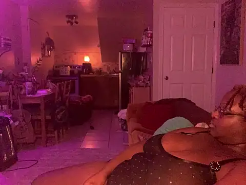 BigKittyRaven online show from December 2024 05:10:02 AM