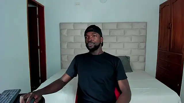 Dylan Taylor online show from November 2025 12:20:01 PM