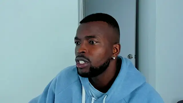 Dylan Taylor online show from November 2025 03:33:02 AM