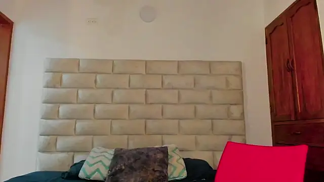 Dylan Taylor online show from November 2025 12:38:01 PM