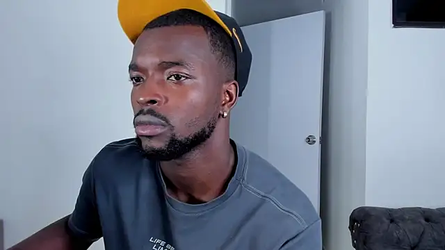 Dylan Taylor online show from November 2025 07:58:02 PM