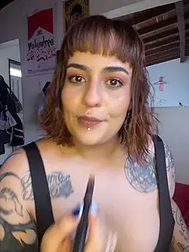 Snapshot of name_less_lulu chatting on February 2026 03:01:01 PM name less lulu online show from February 2026 03:01:01 PM