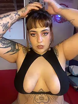 Snapshot of name_less_lulu chatting on February 2026 10:07:01 PM name less lulu online show from February 2026 10:07:01 PM