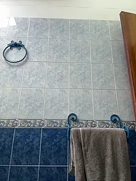 ellie mcdonald online show from October 2025 05:57:02 PM