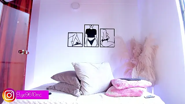 ellie mcdonald online show from April 2026 06:59:02 PM