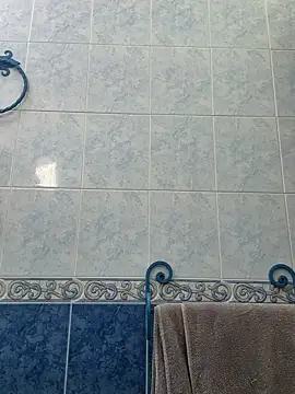 ellie mcdonald online show from October 2025 06:30:02 PM