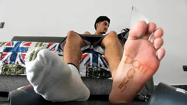 Snapshot of latin_bbc chatting on October 2025 04:04:01 PM latin bbc online show from October 2025 04:04:01 PM