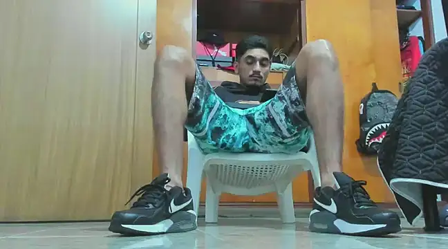 Snapshot of latin_bbc chatting on January 2025 03:23:02 AM latin bbc online show from January 2025 03:23:02 AM