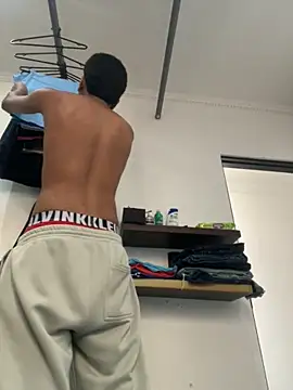 Snapshot of latin_bbc chatting on October 2025 08:30:02 PM latin bbc online show from October 2025 08:30:02 PM