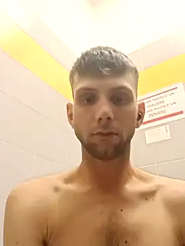 Snapshot of dariodario chatting on March 2025 05:55:02 PM dariodario online show from March 2025 05:55:02 PM